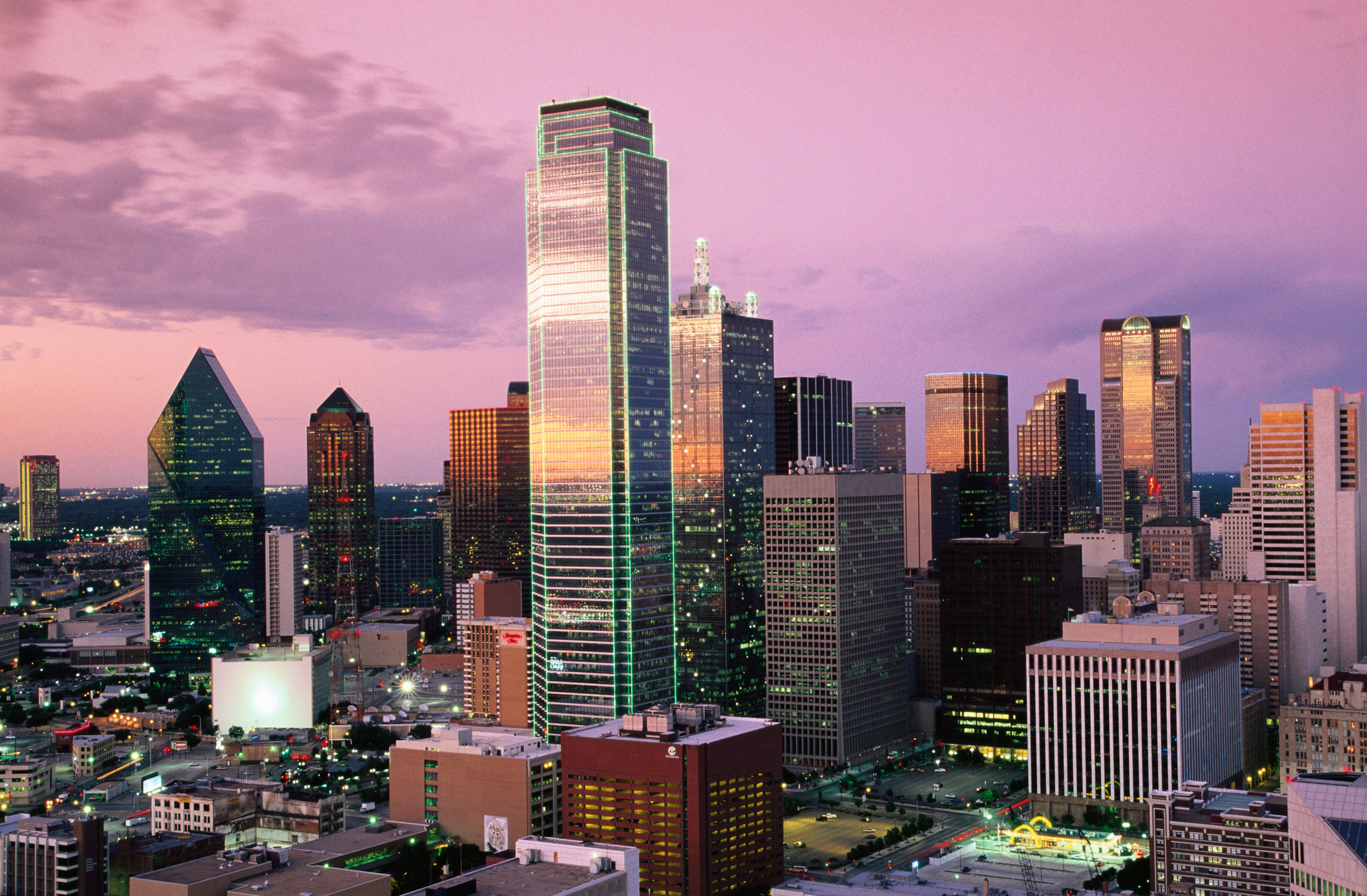 high rise apartments in downtown dallas